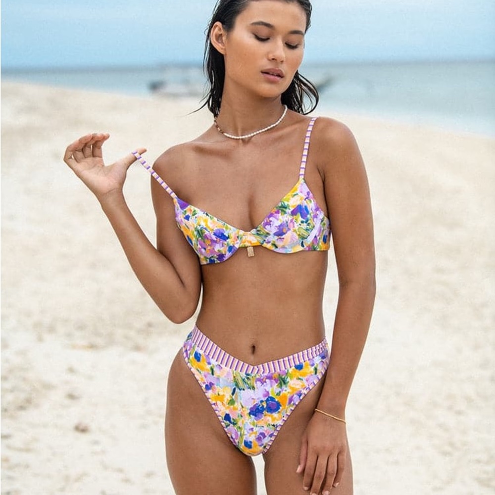NWT BYDEE top and bottom in DIANA sold out!!!!